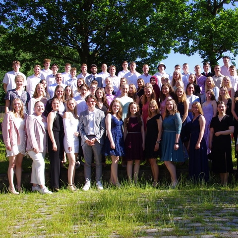 Abiturientinnen und Abiturienten der Gemeinschaftsschule Neumünster-Brachenfeld 2022